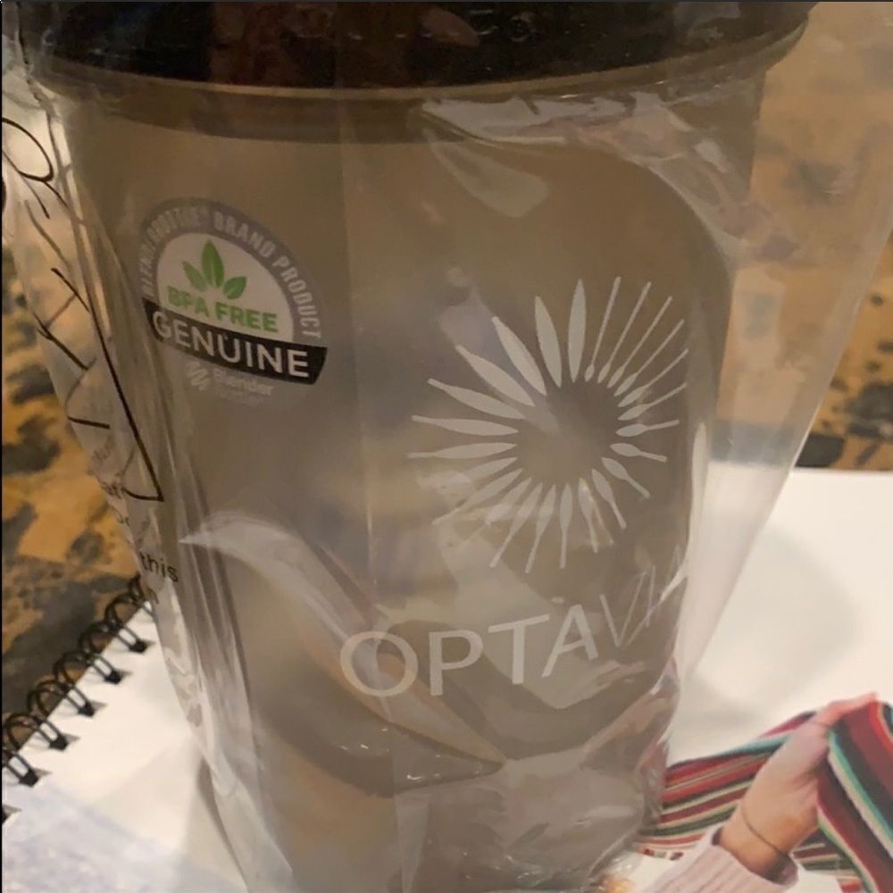 🎉1 hr sale 🎉Optavia shaking cup